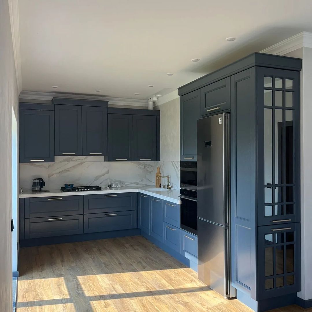 ВЕРОНА. КУХНЯ В ГЛУБОКИХ ОТТЕНКАХ СЕРО-СИНЕГО ЦВЕТА