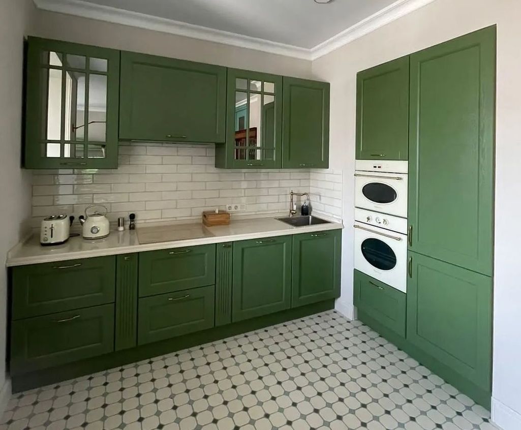 ВЕРОНА. КЛАССИЧЕСКАЯ КУХНЯ В ЦВЕТЕ ОЛИВЫ